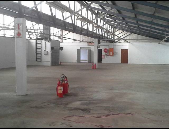 2,206M² FACTORY RENTED IN MAITLAND